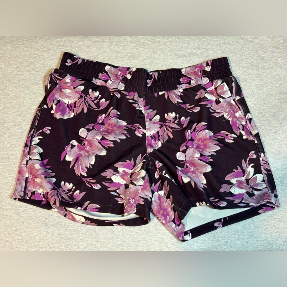 LuLaRoe Women’s Pull-On Shorts – Floral Print‎ – Size 2XL 🌸